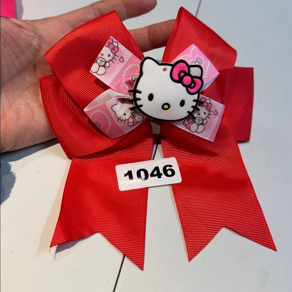 1046 Red Color Hello Kitty Aligator Clip Hair Bow‎